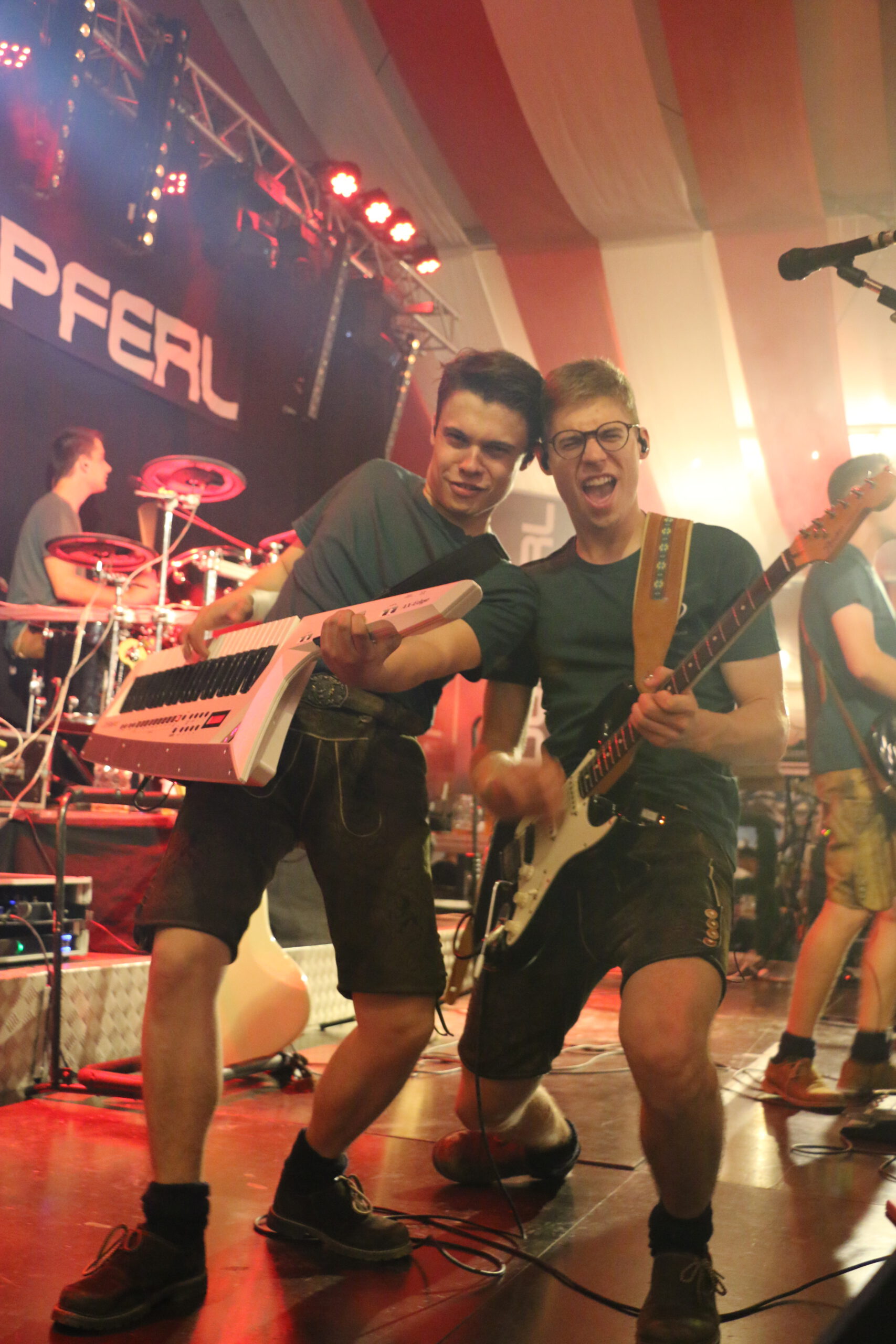 00002i-Düpferl_Festzelt